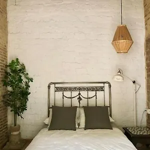 Privada E Independiente En Triana Sevilla